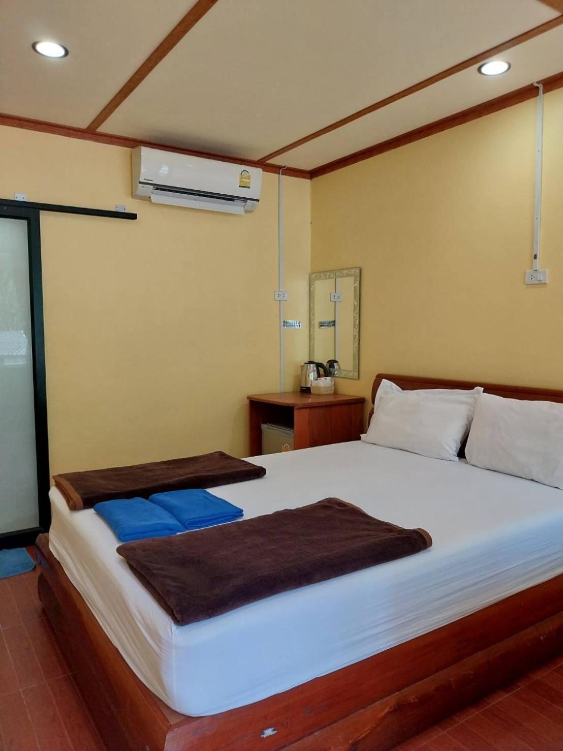 Phi Phi Sand Sea View Resort Exterior foto